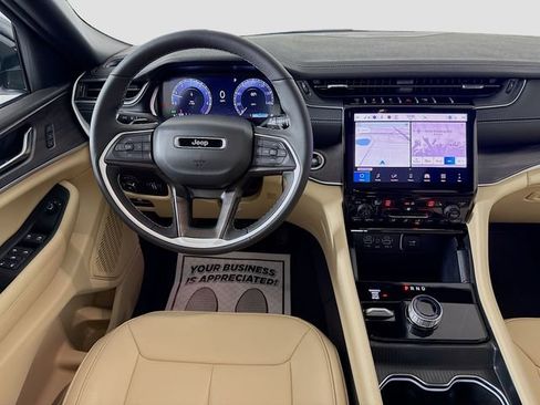 New 2025 Jeep Grand Cherokee Limited image 22