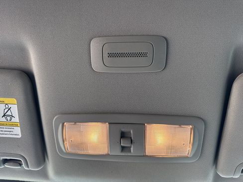 Used 2022 Nissan Frontier S w/ Technology Package RWD image 37