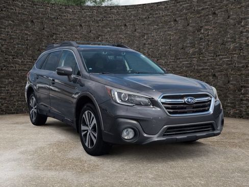 Used 2019 Subaru Outback 3.6R Limited w/ Popular Package #2 AWD/4WD image 2