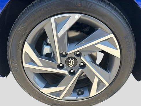 Certified 2025 Hyundai Elantra Sport FWD image 14