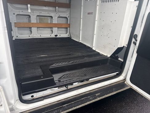 Used 2015 Ford Transit 250 130 Low Roof w/ Exterior Upgrade Package image 17