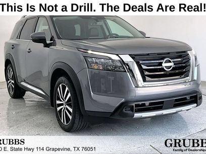 Used 2025 Nissan Pathfinder Platinum w/ Cargo Package