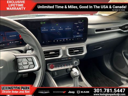 Used 2025 Ford Mustang GT Premium RWD image 9