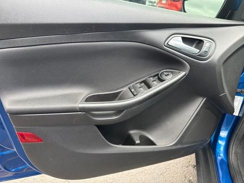Used 2018 Ford Focus SE image 12