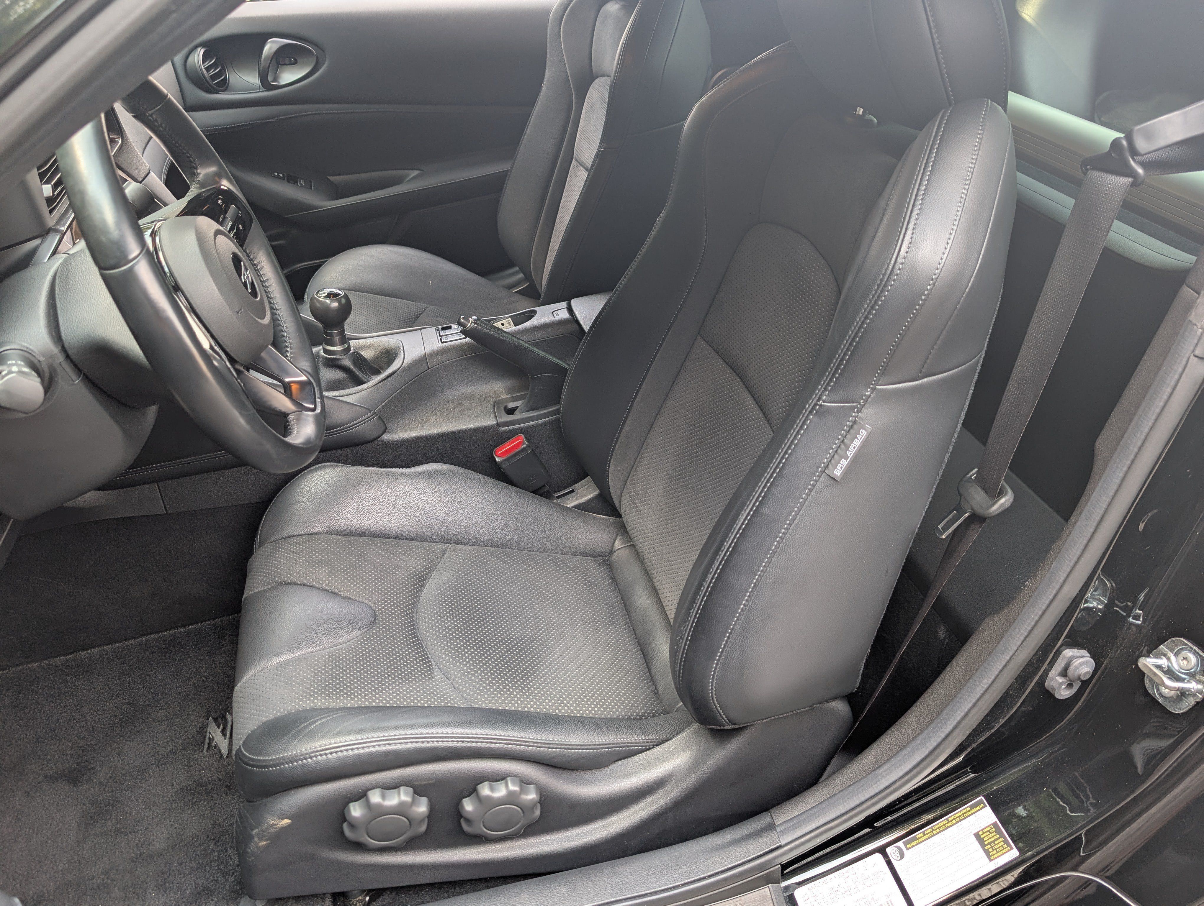 Used 2024 Nissan Z Performance w/ Floor Mat Package RWD image 16