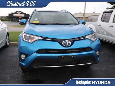 Used 2016 Toyota RAV4 XLE AWD/4WD image 4