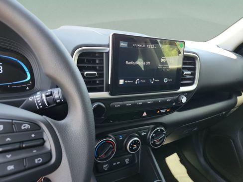 New 2026 Hyundai Venue SE FWD image 11