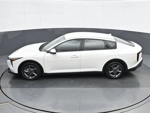 Used 2025 Kia K4 FWD image 18