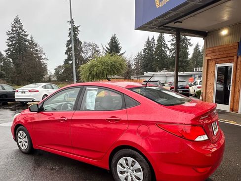 Used 2017 Hyundai Accent SE image 4