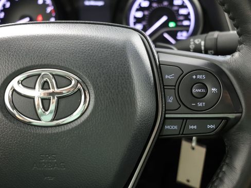 Used 2024 Toyota Camry SE FWD image 25