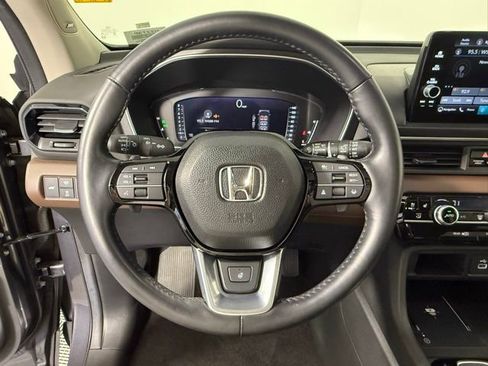 Used 2024 Honda Pilot Elite image 18