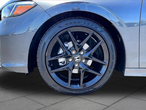 Used 2025 Honda Civic Sport image 10