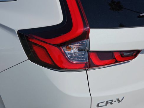 Certified 2024 Honda CR-V EX image 32