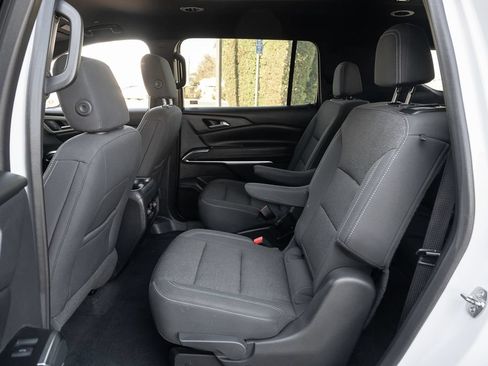 Used 2024 Chevrolet Traverse LT AWD/4WD image 36