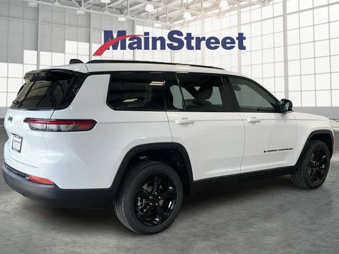 New 2025 Jeep Grand Cherokee L Altitude image 5