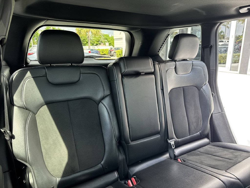 Used 2022 Jeep Grand Cherokee Altitude AWD/4WD image 47
