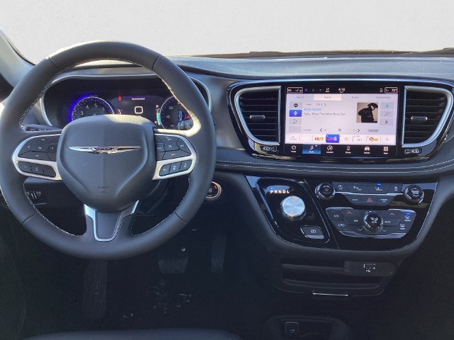 New 2026 Chrysler Pacifica Select FWD image 10