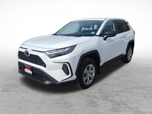 Certified 2023 Toyota RAV4 LE image 32