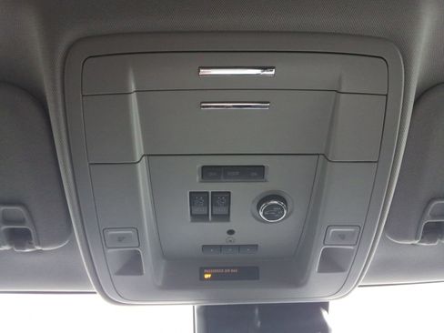 Used 2020 GMC Yukon XL SLT image 18