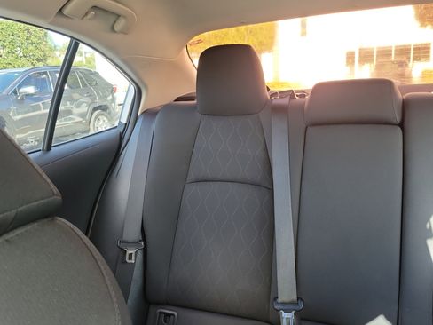 Used 2020 Toyota Corolla LE image 20