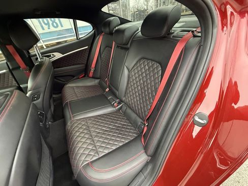 Used 2023 Genesis G70 3.3T w/ Sport Prestige Package image 8