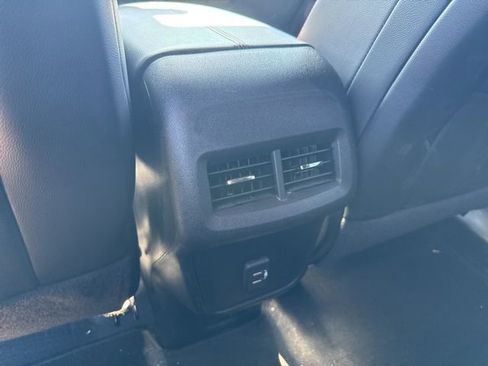Used 2022 Chevrolet Equinox RS w/ Infotainment Package AWD/4WD image 16