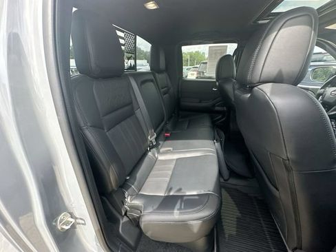 Used 2022 Nissan Frontier PRO-4X w/ Pro-4X Premium Package AWD/4WD image 31