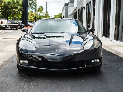 Used 2009 Chevrolet Corvette Coupe w/ Preferred Equipment Group RWD image 2