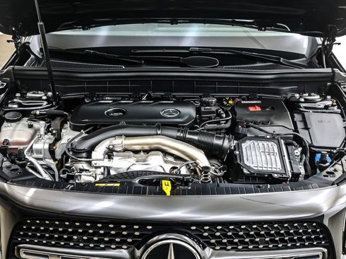 Used 2024 Mercedes-Benz GLB 250 image 12