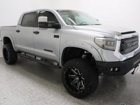 Used 2021 Toyota Tundra SR5 w/ SR5 Upgrade Package AWD/4WD image 4