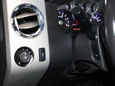 Used 2013 Ford F250 Lariat w/ Lariat Ultimate Pkg AWD/4WD image 24