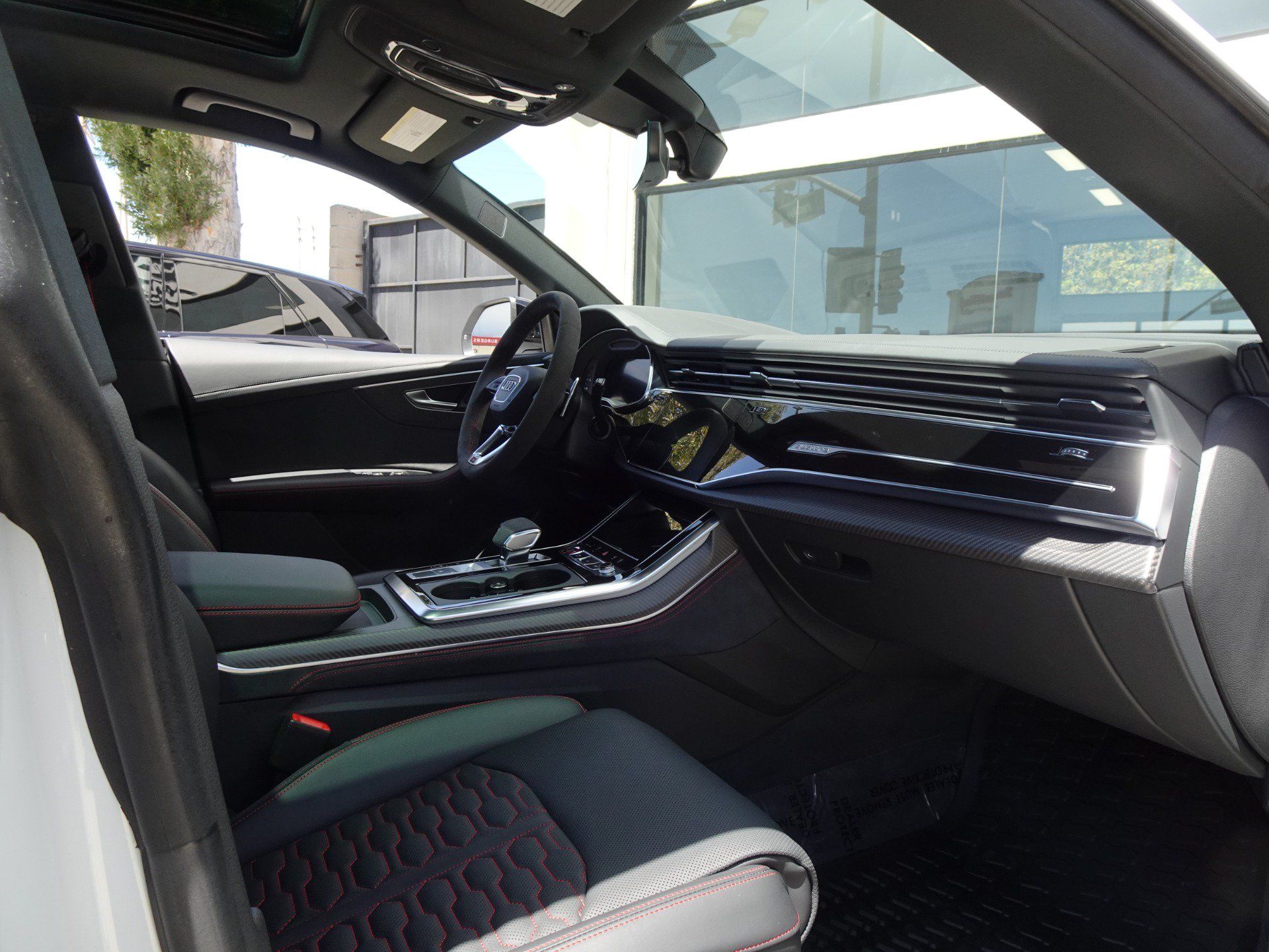 Used 2024 Audi RS Q8 AWD/4WD image 21