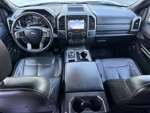 Used 2018 Ford Expedition XLT w/ Equipment Group 202A RWD image 11
