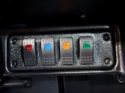 Used 2003 HUMMER H1 4-Door Wagon AWD/4WD image 53