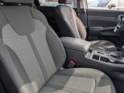 New 2026 Kia Sorento LX FWD image 28