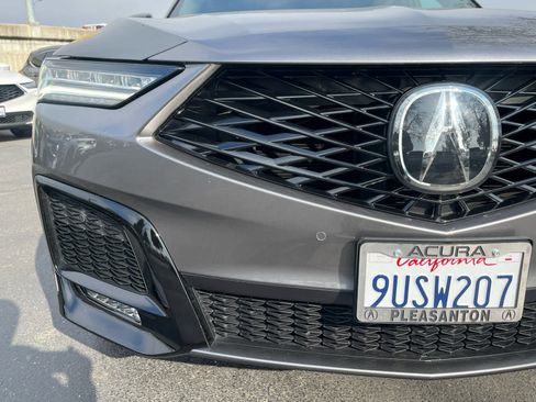 Used 2025 Acura MDX A-Spec image 12