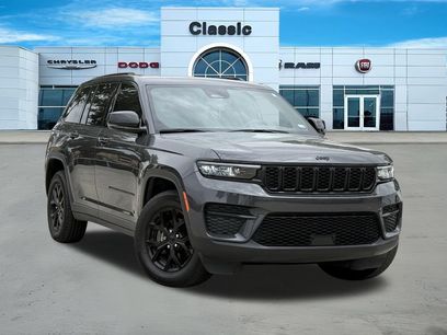 Used 2023 Jeep Grand Cherokee Altitude