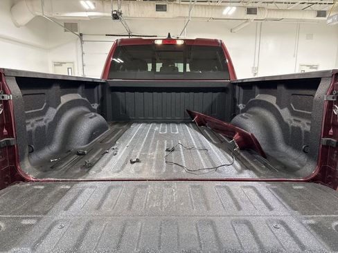 Used 2019 RAM 1500 Laramie image 24