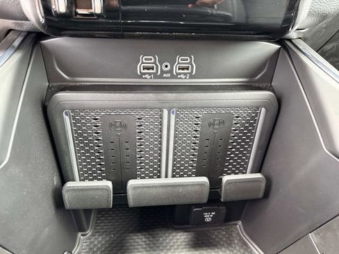 New 2026 RAM 3500 Laramie AWD/4WD image 28