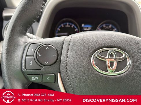 Used 2018 Toyota RAV4 XLE image 23