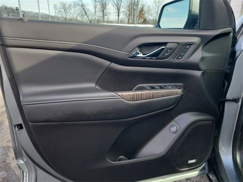 Used 2023 GMC Acadia Denali w/ Denali Ultimate Package image 14