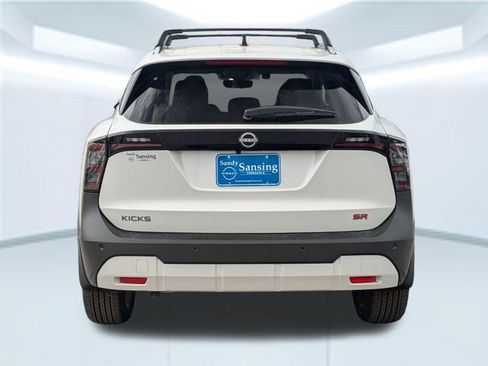 New 2026 Nissan Kicks SR image 5