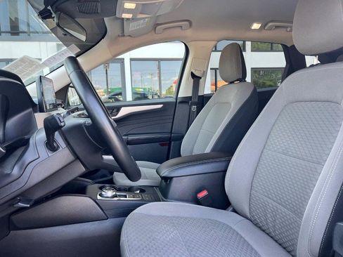 Used 2022 Ford Escape SE w/ Cold Weather Package FWD image 15