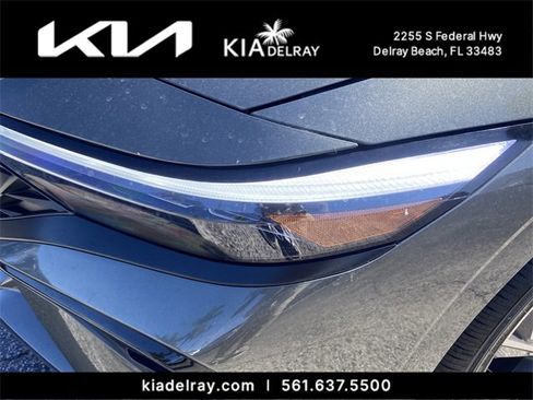 Used 2025 Hyundai Elantra SEL image 6