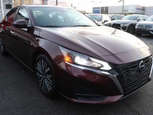 Used 2023 Nissan Altima 2.5 SV image 7