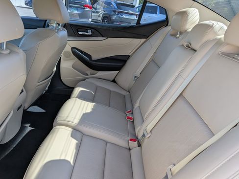 Used 2018 Nissan Maxima 3.5 SV FWD image 16