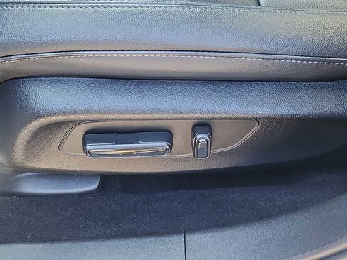 Used 2024 Honda HR-V EX-L image 14