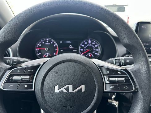 Used 2023 Kia Forte LXS image 6