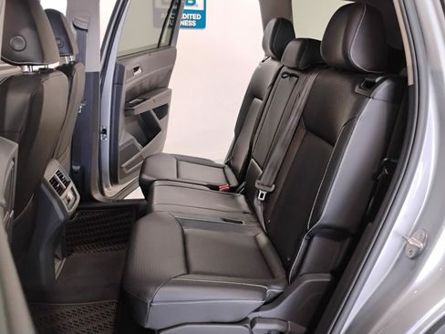 Used 2021 Volkswagen Atlas SE FWD image 32