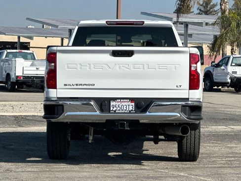 Used 2024 Chevrolet Silverado 2500 LT w/ Convenience Package image 4
